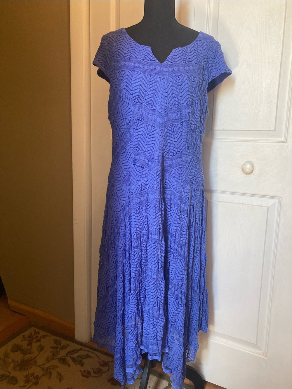 Textured Blue Cap-Sleeve Midi Dress